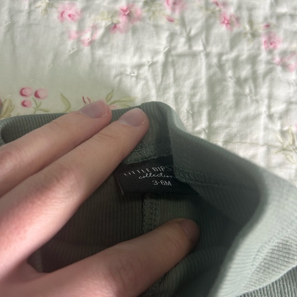 Little bipsy green ribbed pants size 3-6 months - Picture 2 of 3